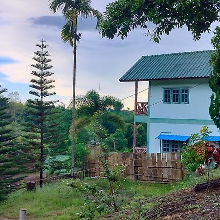 Bean Meon Daw Ska Keo Apartamento Khao Kho Exterior foto