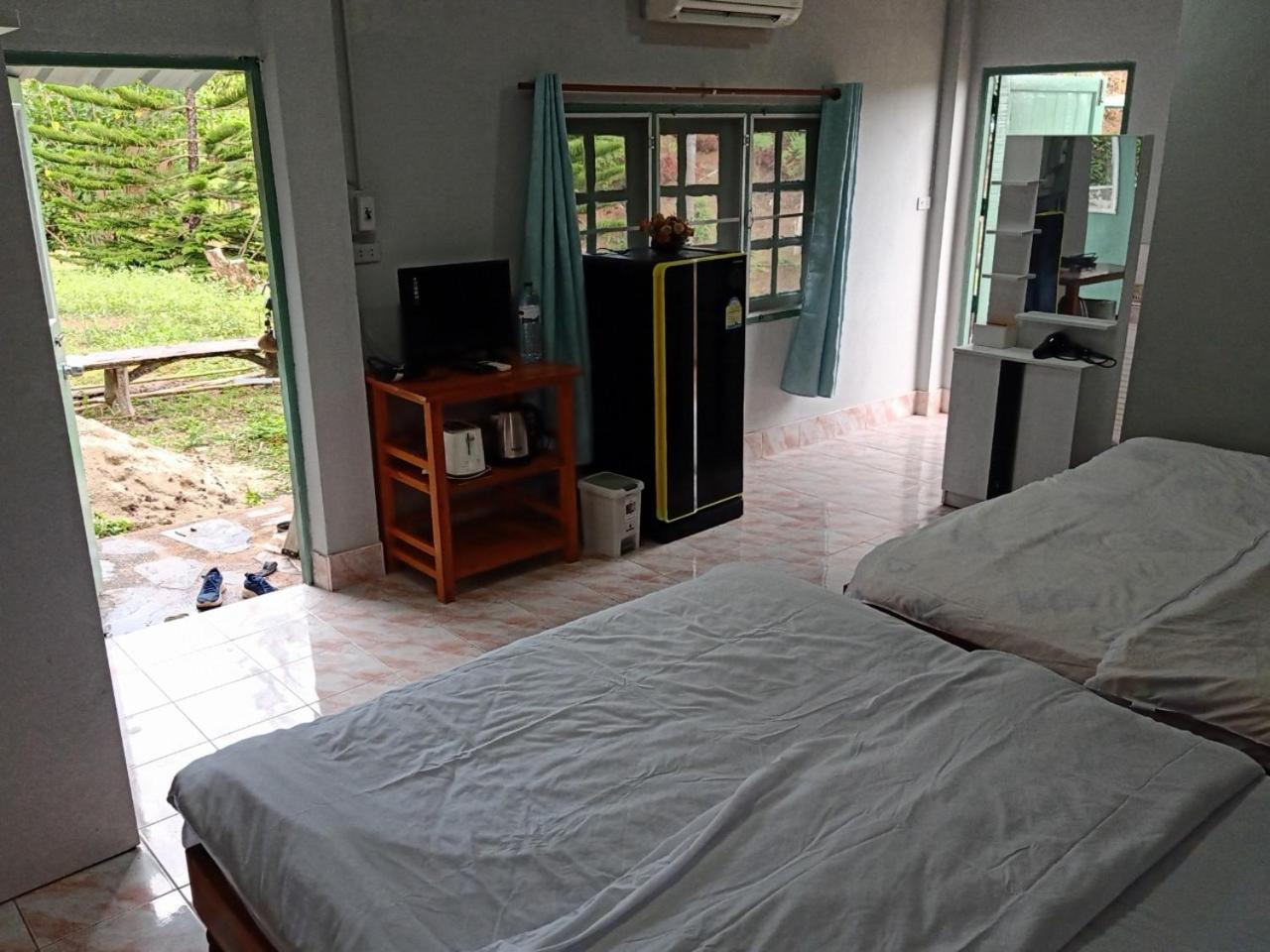 Bean Meon Daw Ska Keo Apartamento Khao Kho Exterior foto